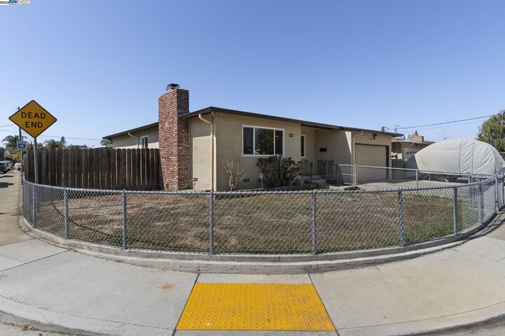 Property Photo:  19665 Royal Ave  CA 94541 