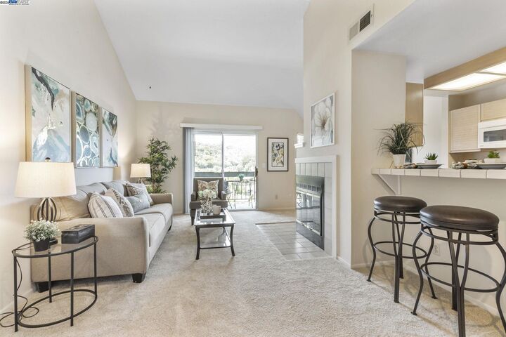 Property Photo:  7710 Canyon Meadow Cir D  CA 94588 