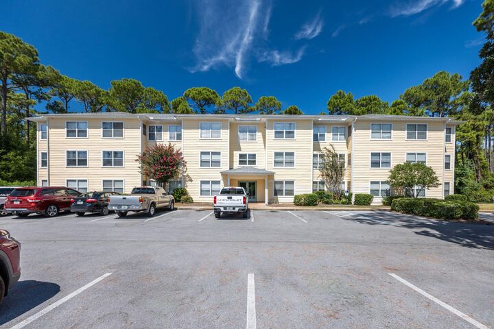 Property Photo:  200 Sandestin Lane Apt 614  FL 32550 