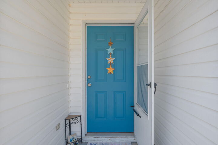 Property Photo: 429 Northview Lane FL 32536