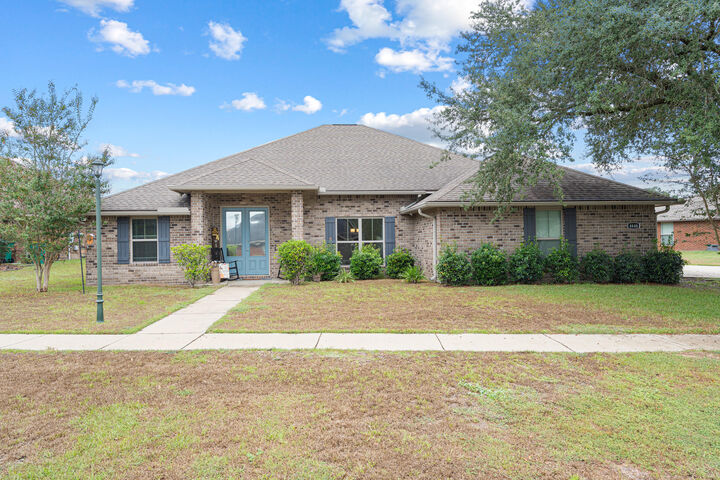 Property Photo: 4646 Chanan Drive FL 32539