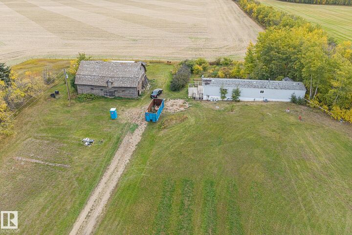 Property Photo:  57417 Rge Road 251  AB T0G 1L0 
