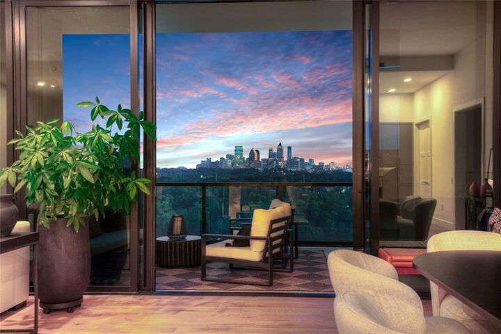 Property Photo:  2425 Peachtree Road NE 1504  GA 30305 