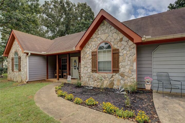 Property Photo:  35 Cambridge Way  GA 30016 