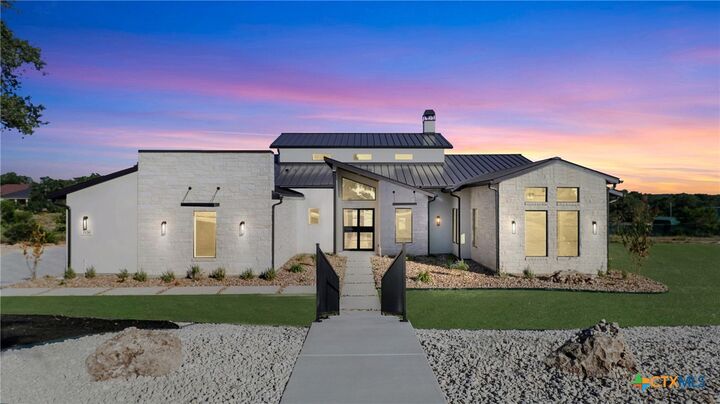 Property Photo: 1126 Vintage Way TX 78132