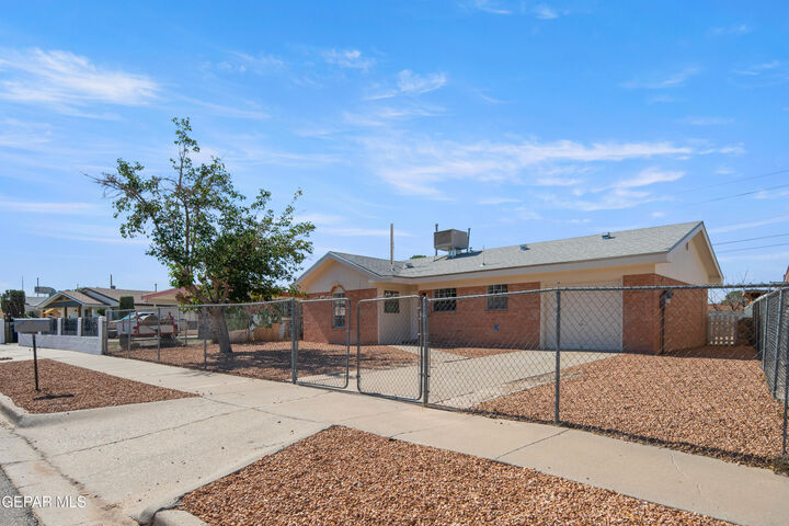 Property Photo: 9348 Elgin Drive TX 79907