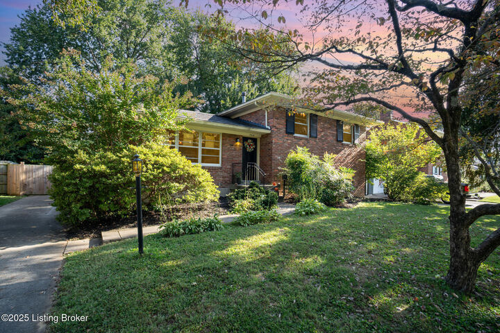 Property Photo:  7316 Keisler Way  KY 40222