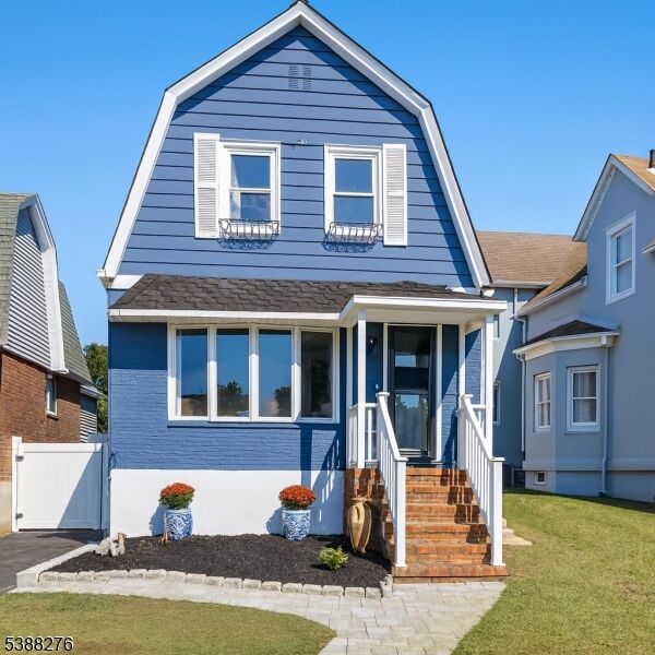Property Photo:  38 Evergreen Ave  NJ 08863 