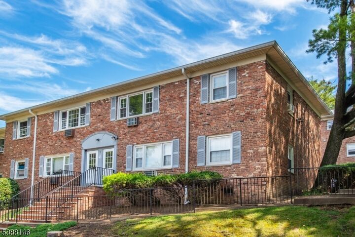 Property Photo:  45 Wedgewood Drive 128  NJ 07044 