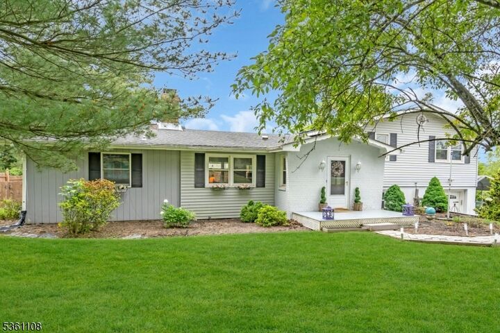 8 Chestnut Ave  Frenchtown Boro NJ 08825 photo