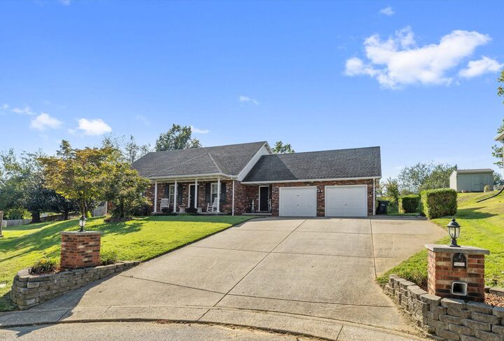 2535 Redbud Ln.  Henderson KY 42420 photo