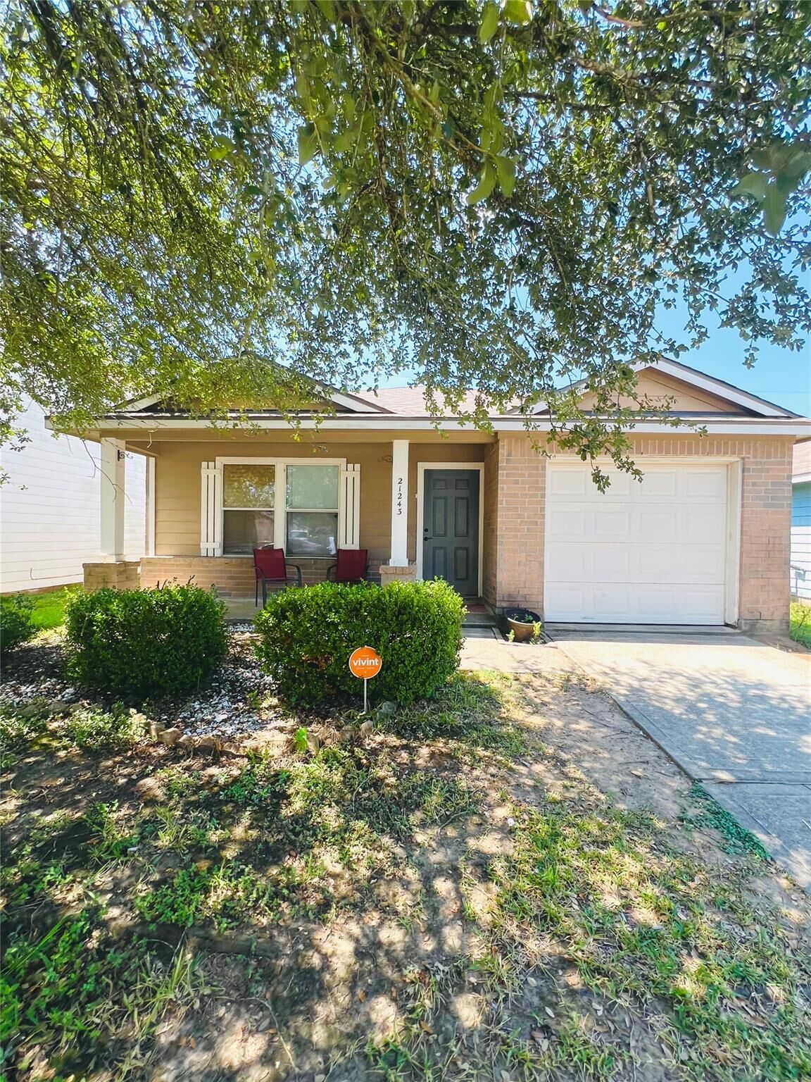 Property Photo: 21243 Grand Linden Court TX 77338