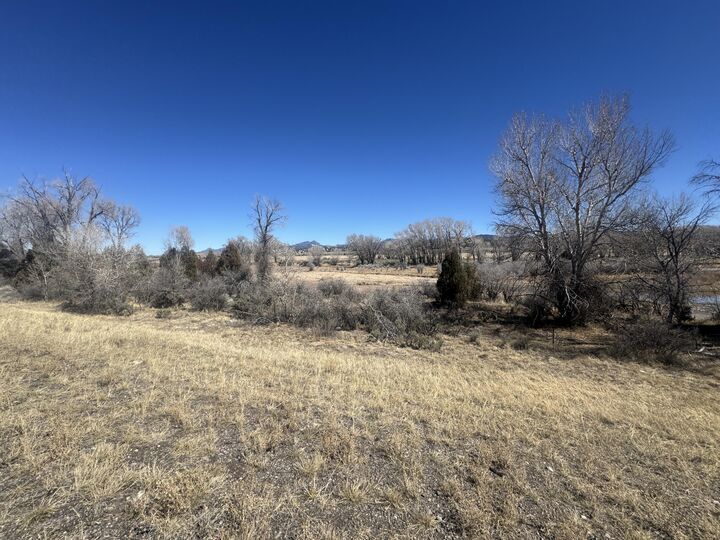 Property Photo:  1125 S Juniper Cir  UT 84759 
