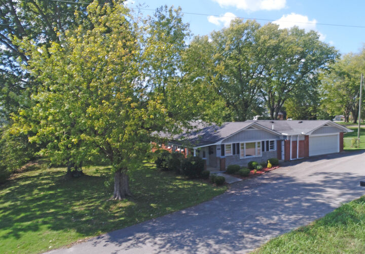 Property Photo: 440 Ky-90 KY 42503