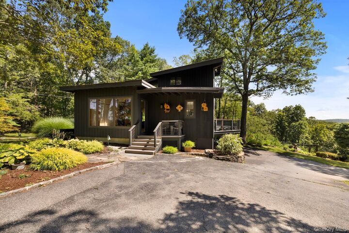 Property Photo:  13 Juengst Road  NY 10519 