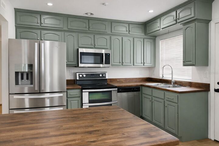 Property Photo: 630 Tam O Shanter Drive FL 32803