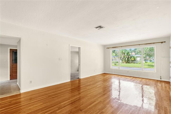 Property Photo: 630 Tam O Shanter Drive FL 32803