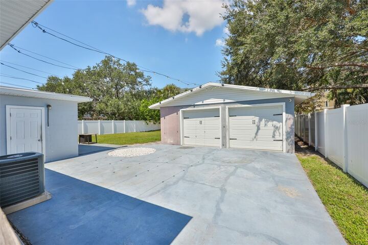 Property Photo:  3027 W Napoleon Avenue  FL 33611 