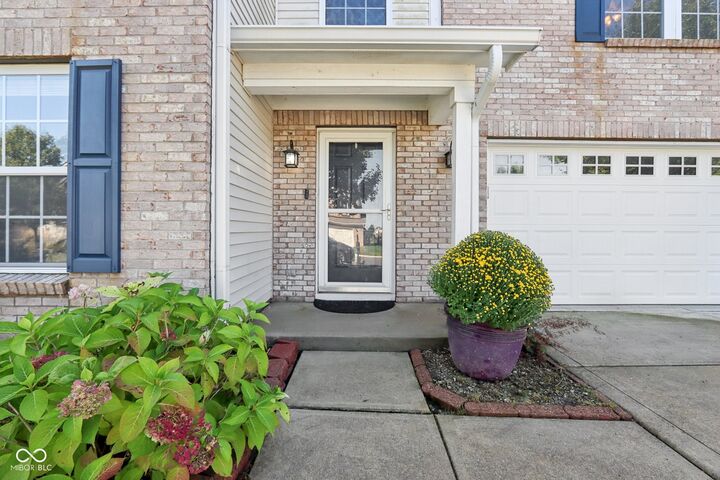 Property Photo:  5827 W Deerview  IN 46055 