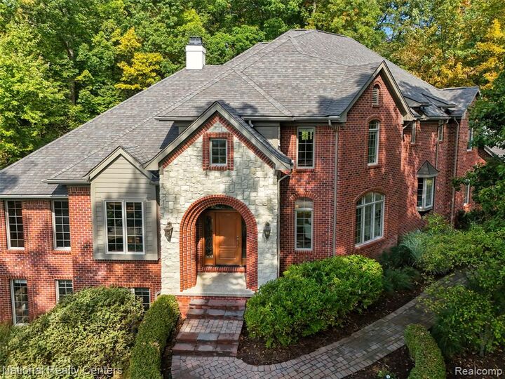 5010 Forest Valley Drive  Clarkston MI 48348 3490 photo