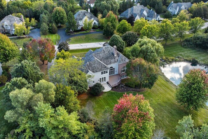 3824 W Stonefield Rd  Mequon WI 53092 photo