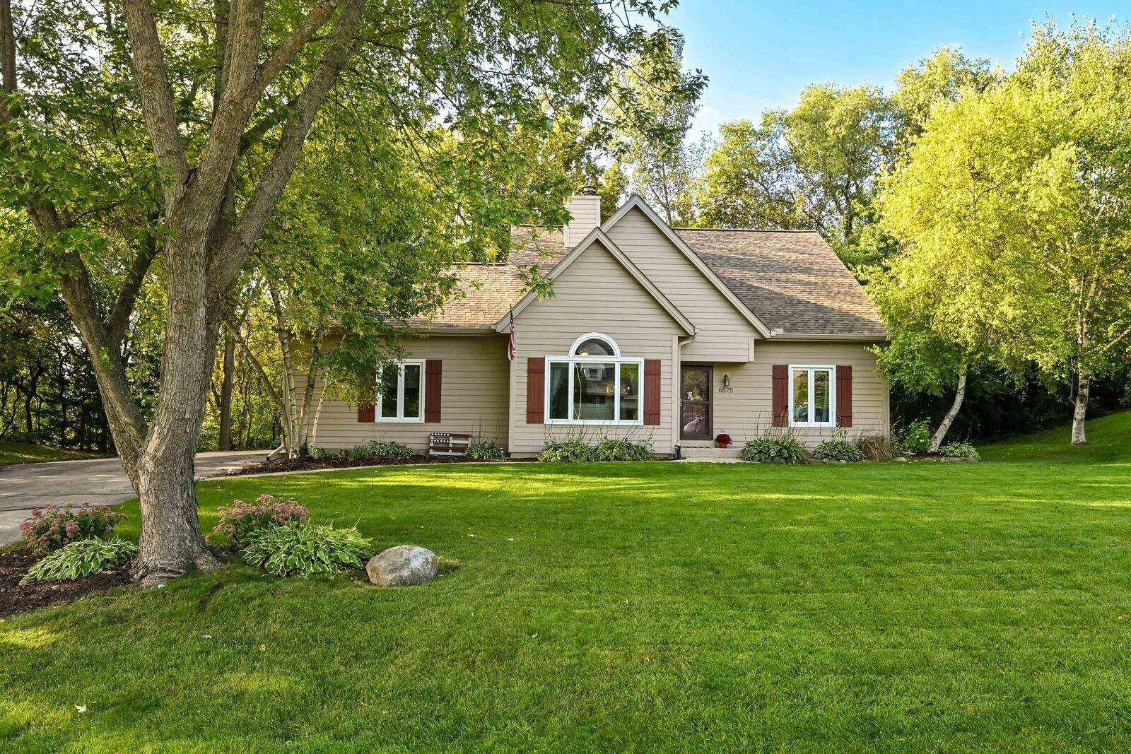 Property Photo:  6575 S Carroll Cir  WI 53132 