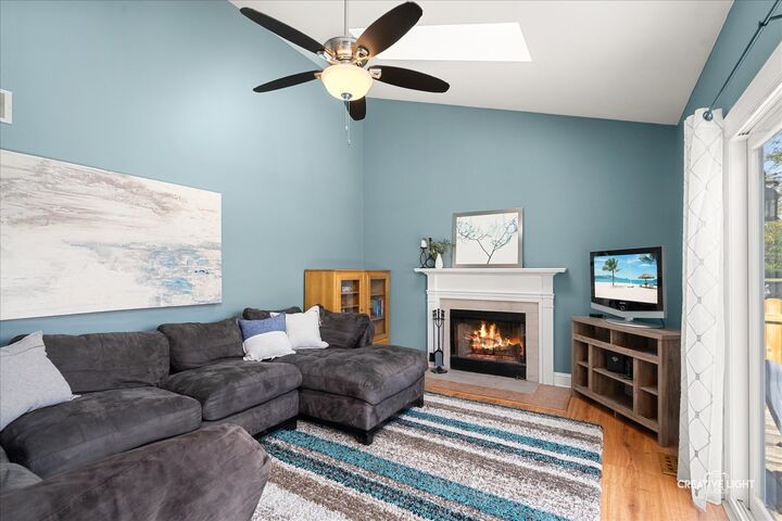 Property Photo: 716 Pinehurst Lane IL 60543