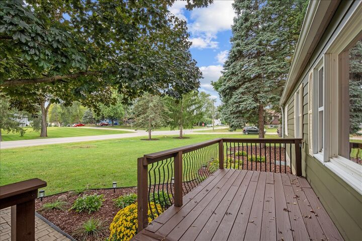 Property Photo: 21974 W Engle Drive IL 60046