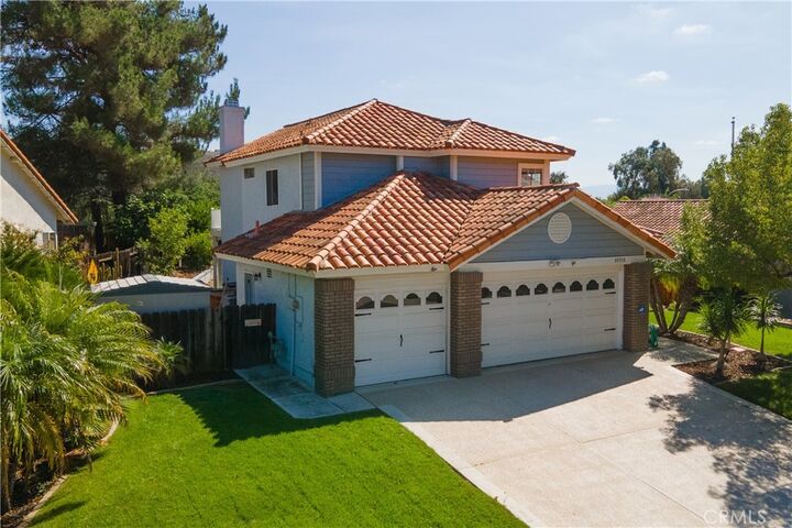 Property Photo:  39058 Camino Hermosa  CA 92563 