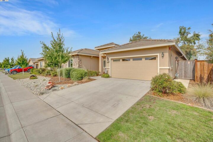 Property Photo: 1409 St. Andrews Ln CA 95640