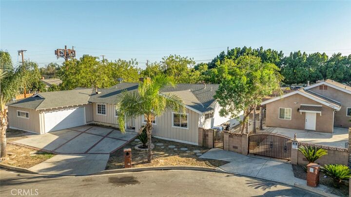 Property Photo:  14230 Calahan  CA 91402 
