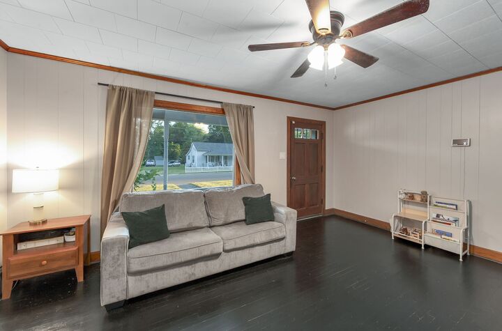 Property Photo: 510 E Tigrett St TN 38040