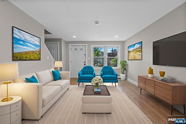 Property Photo:  230 Lafayette Place 2C  NJ 07631 