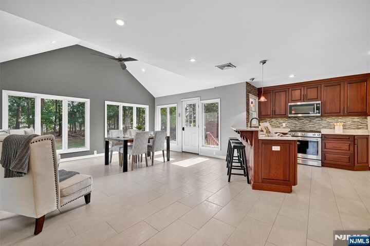 Property Photo:  229 Norman Drive  NJ 07446 