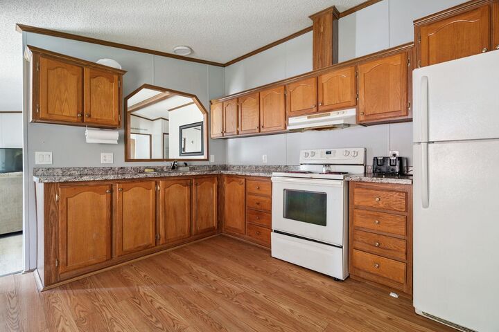 Property Photo: 30 Cherokee Way NH 03867