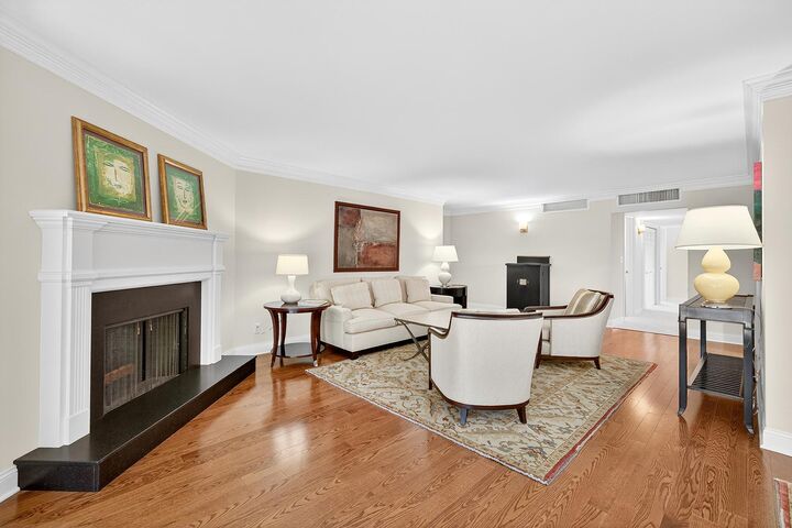 Property Photo:  4075 W 51st Street 406  MN 55424 
