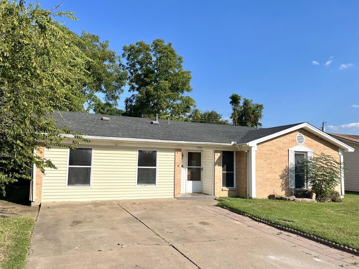 Photo de la propriété:  1900 Robinson Street  TX 75060 