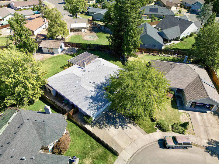 Property Photo:  2458 Sheffield Court  OR 97504 