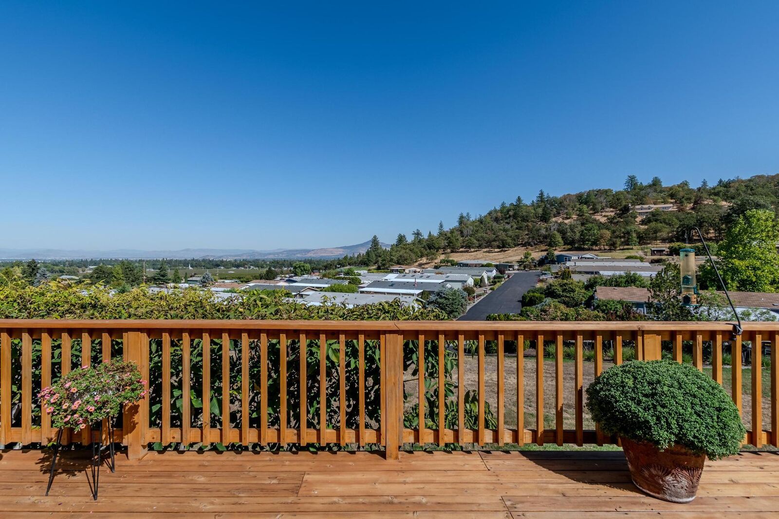 Property Photo: 3955 S Stage Road 72 OR 97501