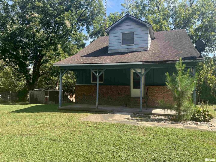 1514 Russell Road  West Frankfort IL 62896 photo