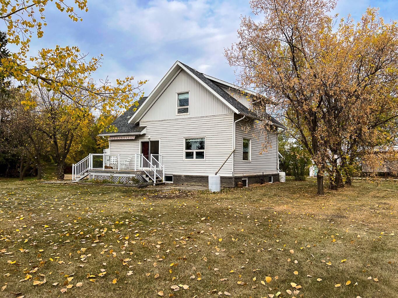 Property Photo: 131 2nd Street NW AB T0H 1M0