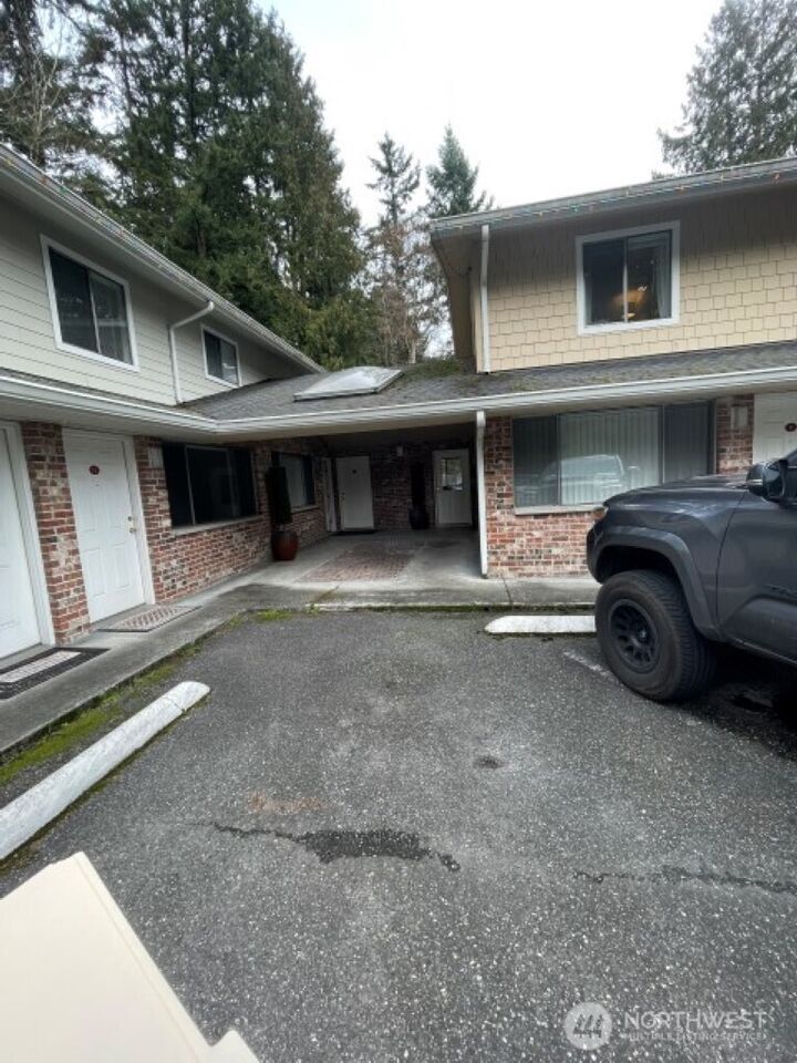 Property Photo:  5701  200th Street SW 10  WA 98036 