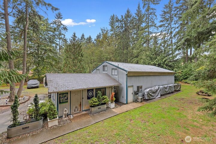 Property Photo:  23312  77th Avenue SE  WA 98072 