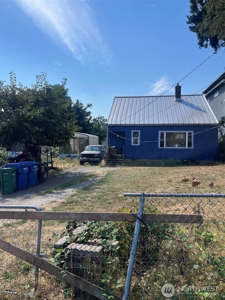 Property Photo:  4833 S Austin Street  WA 98118 