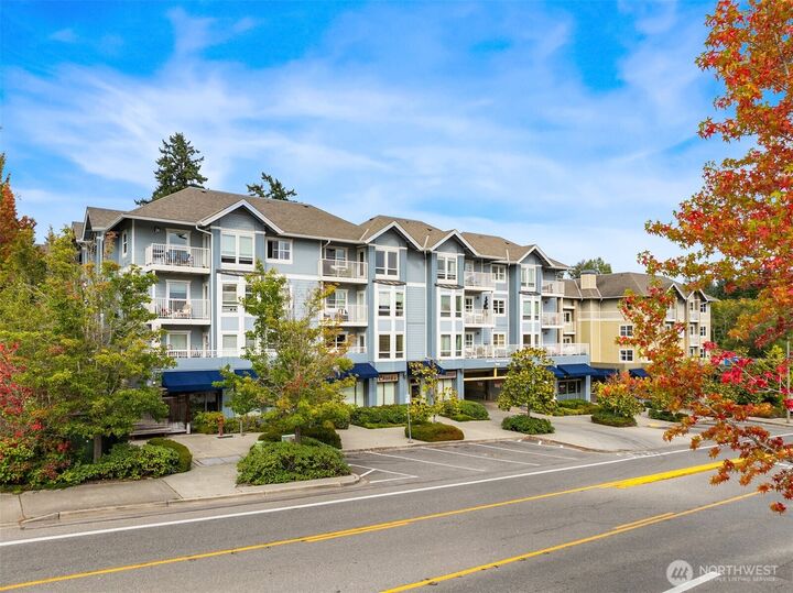 Property Photo:  300  High School Road NE 318  WA 98110 