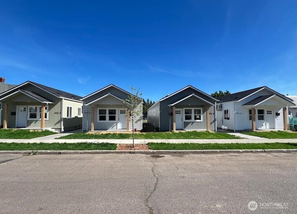 Property Photo:  1912 - 1918 W Buckeye Avenue  WA 99205 