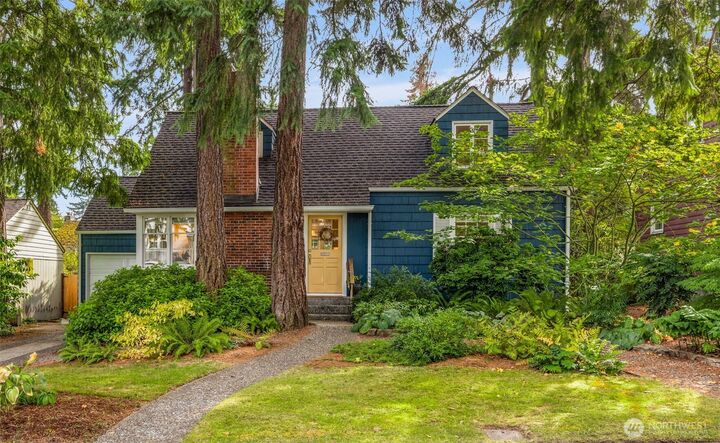 Property Photo:  3129 NE 84th Street  WA 98115 