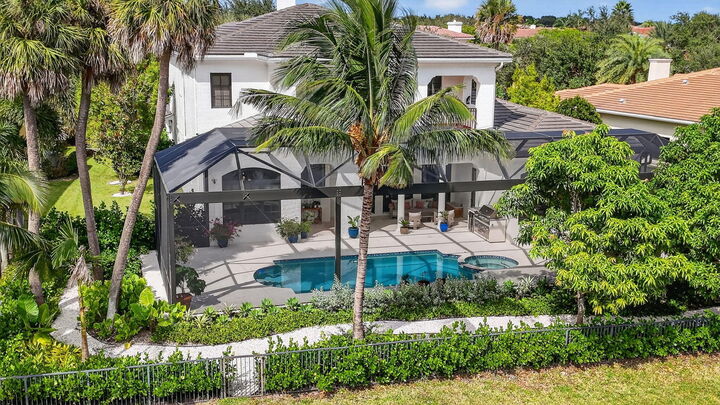 Property Photo: 6905 Long Leaf Drive FL 33076