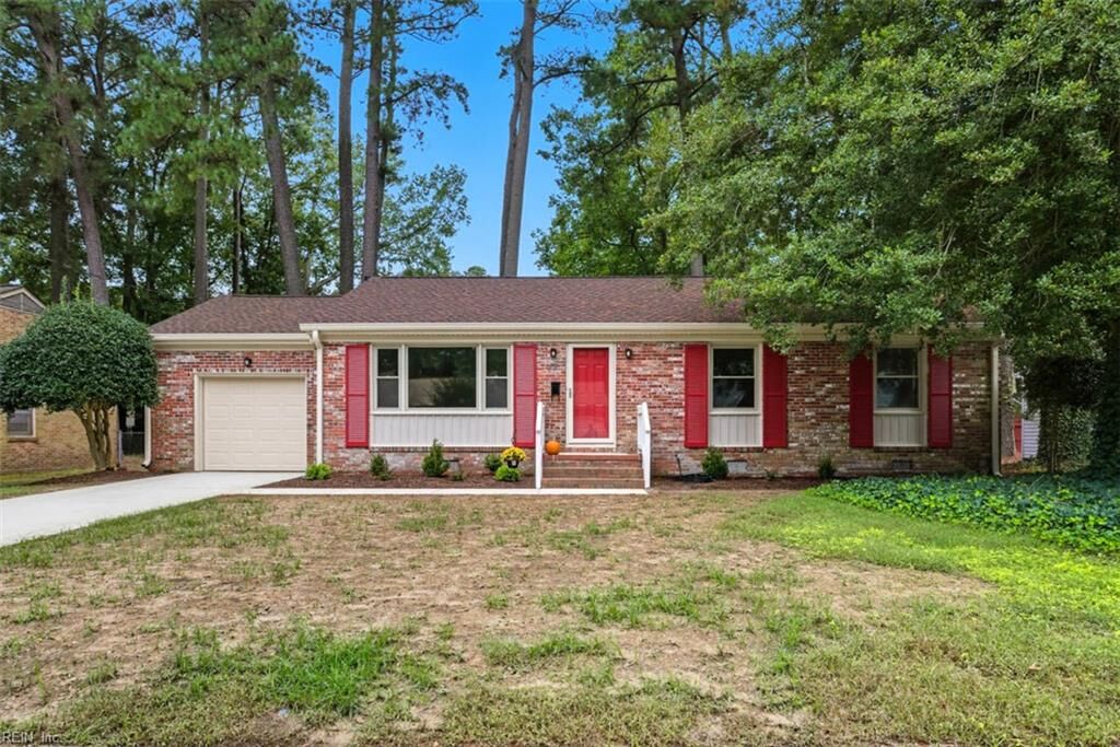 Property Photo: 19 Berkeley Pl VA 23608