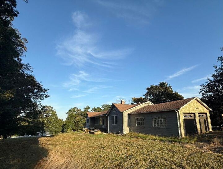 Property Photo:  8 Campion Avenue  RI 02878 